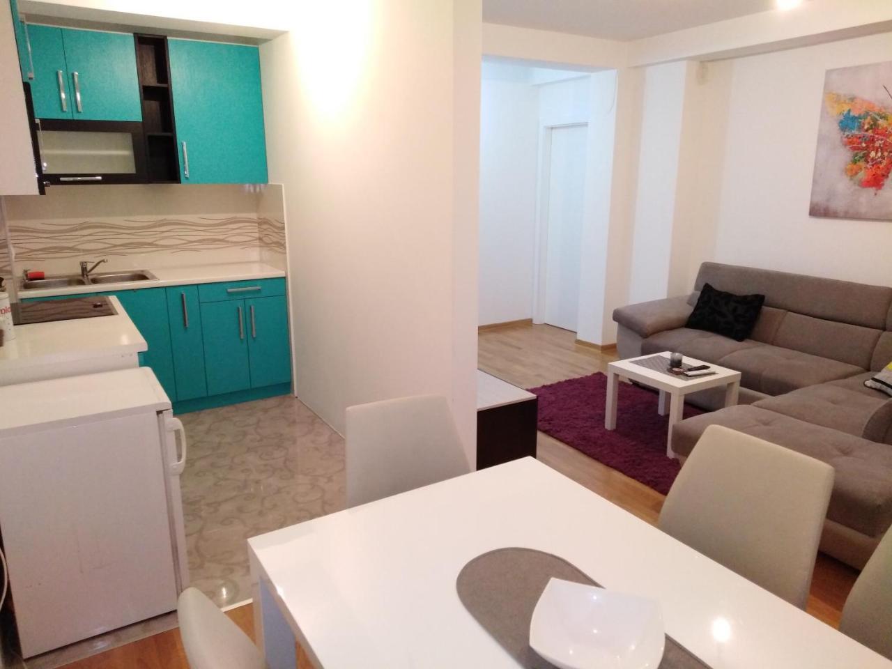 Butterfly Apartman Čačak Kültér fotó