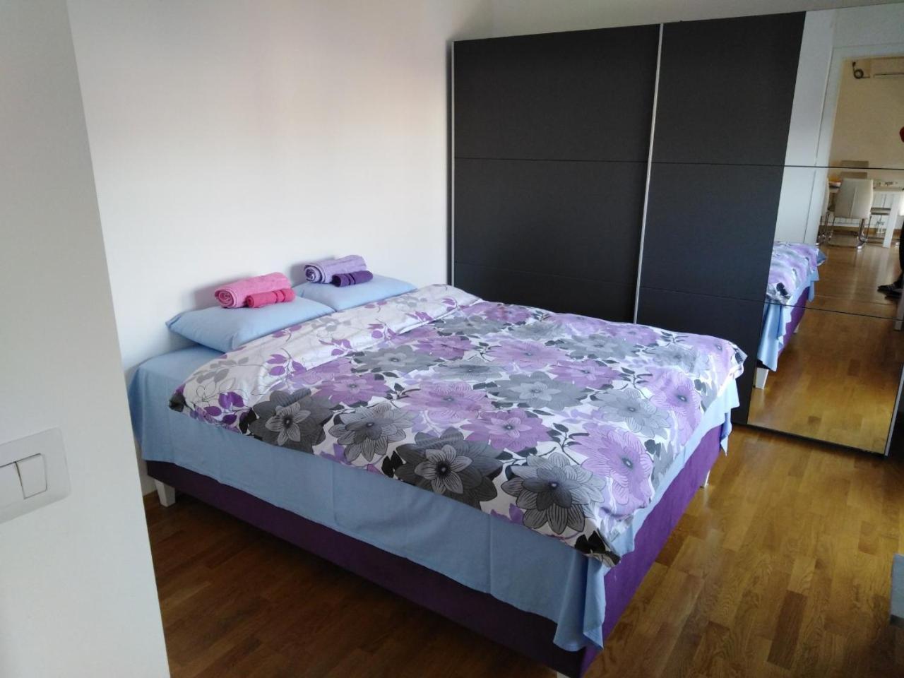 Butterfly Apartman Čačak Kültér fotó