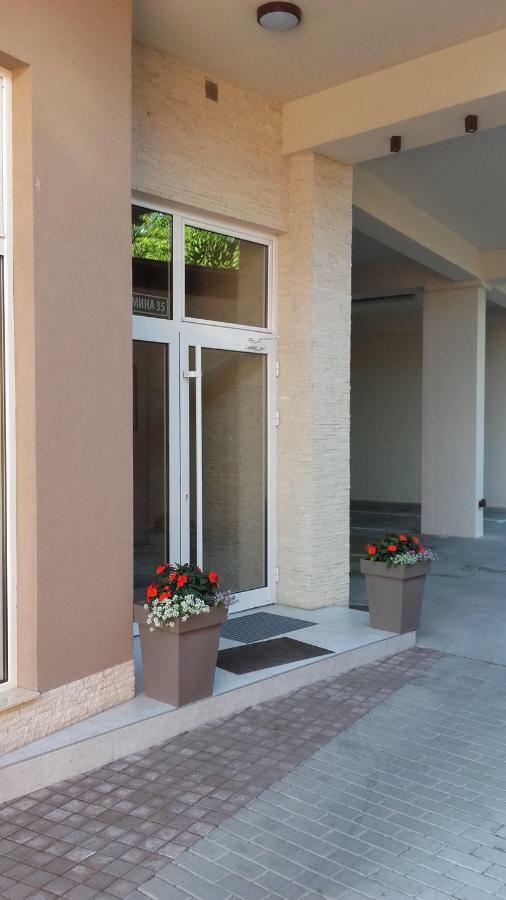Butterfly Apartman Čačak Kültér fotó