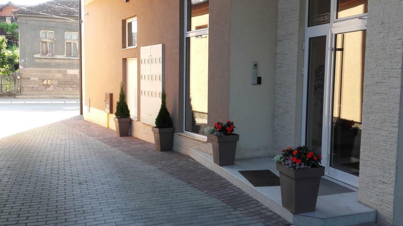 Butterfly Apartman Čačak Kültér fotó