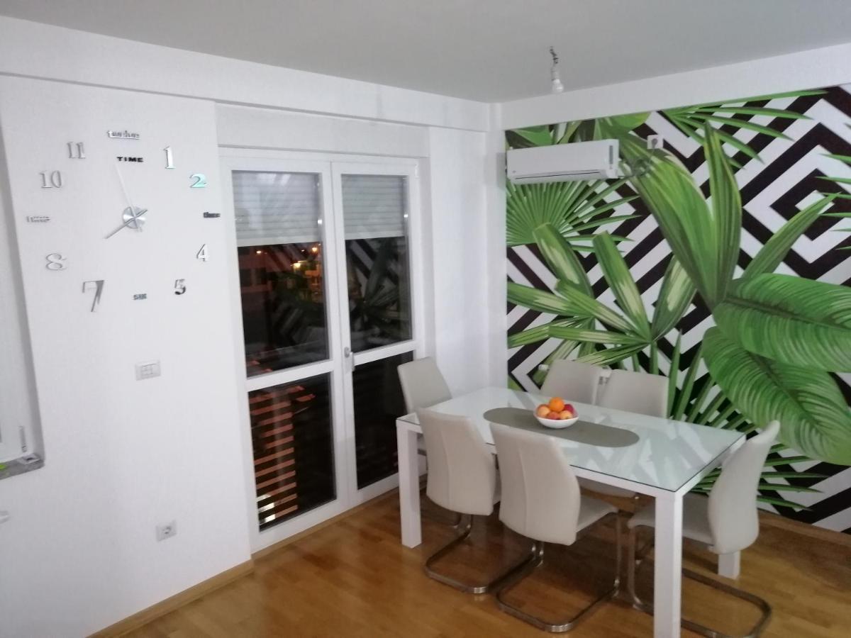 Butterfly Apartman Čačak Kültér fotó