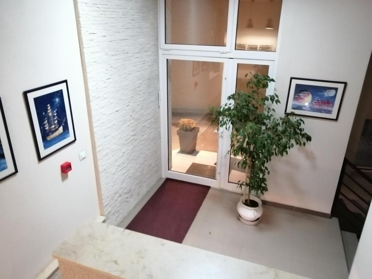 Butterfly Apartman Čačak Kültér fotó