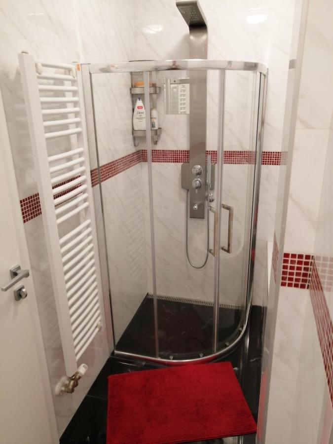 Butterfly Apartman Čačak Kültér fotó